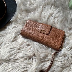 Brown leather fossil wallet